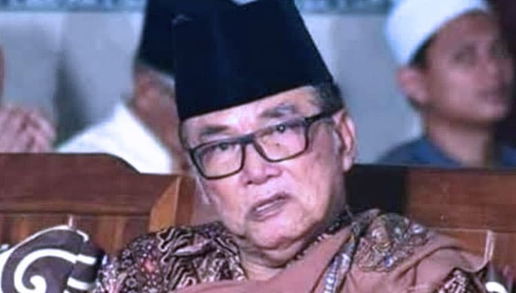 Pengasuh Ponpes Ploso Kediri, KH Fuad Mun’im Djazuli Tutup Usia